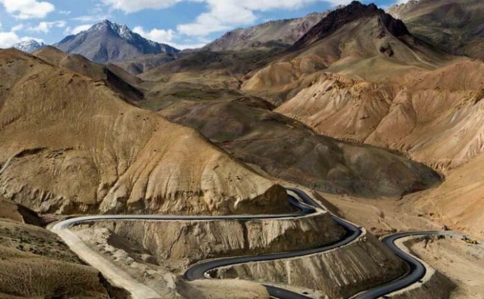 The-roads-in-Ladakh-Hills.jpg
